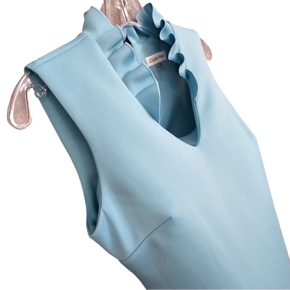 Elegant Blue Sleeveless Dress - Picture 9 of 10